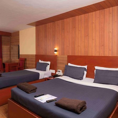 Devi Enterprises - Hotel Khems Ooty Esterno foto