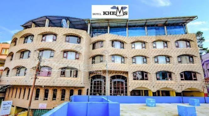 Devi Enterprises - Hotel Khems Ooty Esterno foto