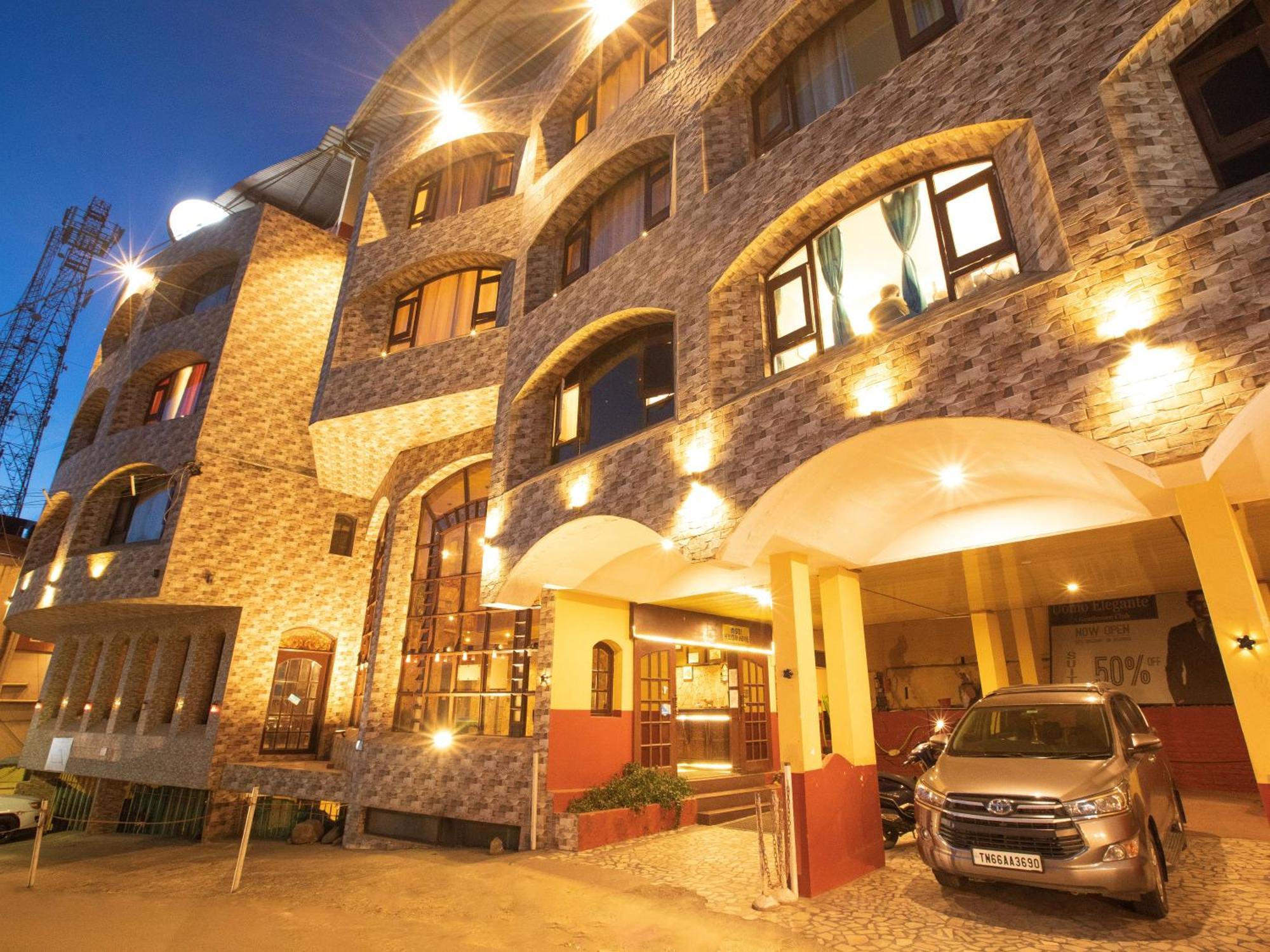 Devi Enterprises - Hotel Khems Ooty Esterno foto