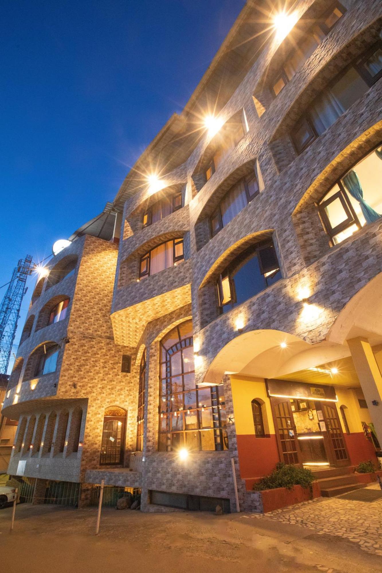 Devi Enterprises - Hotel Khems Ooty Esterno foto