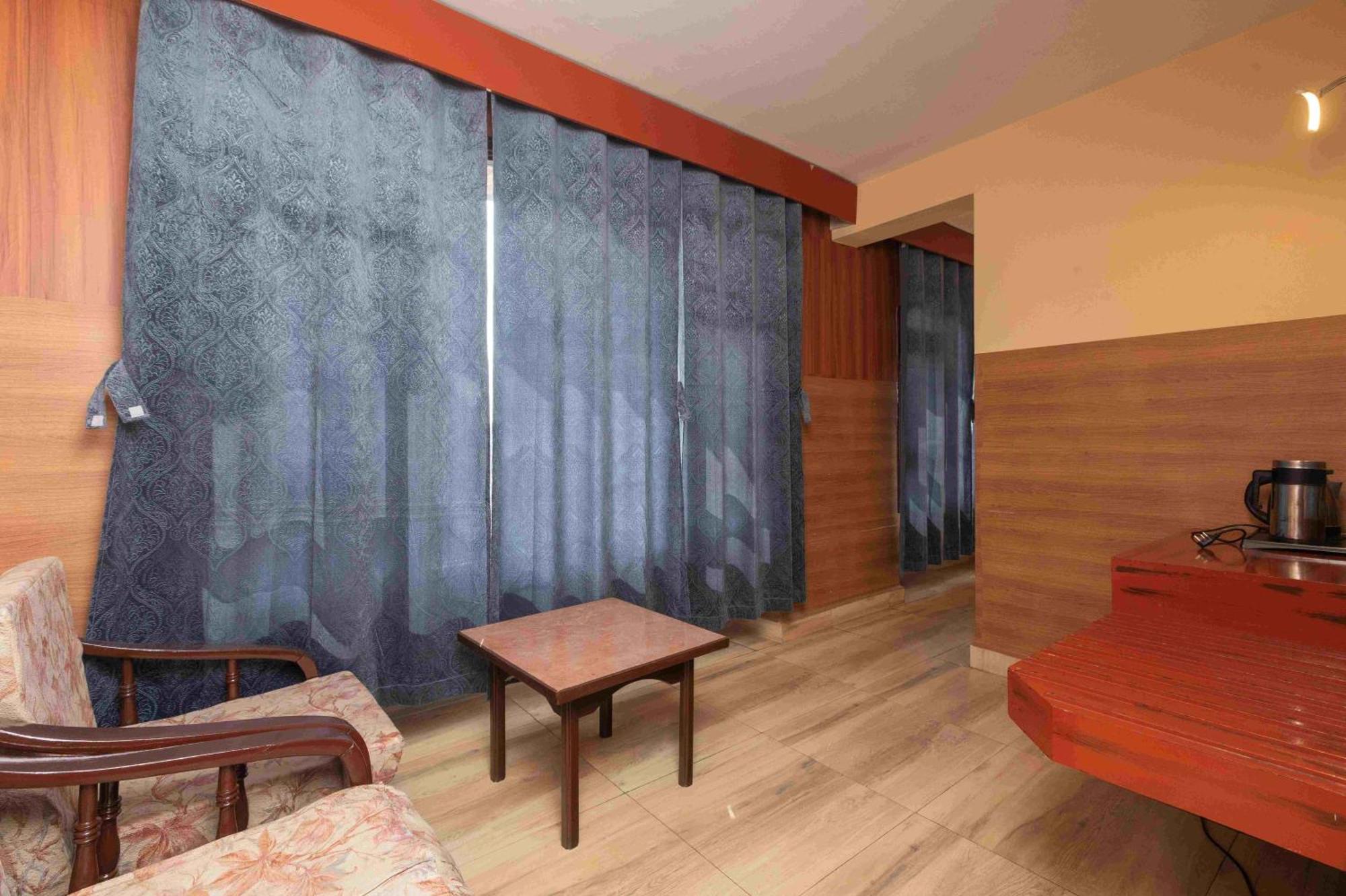 Devi Enterprises - Hotel Khems Ooty Esterno foto